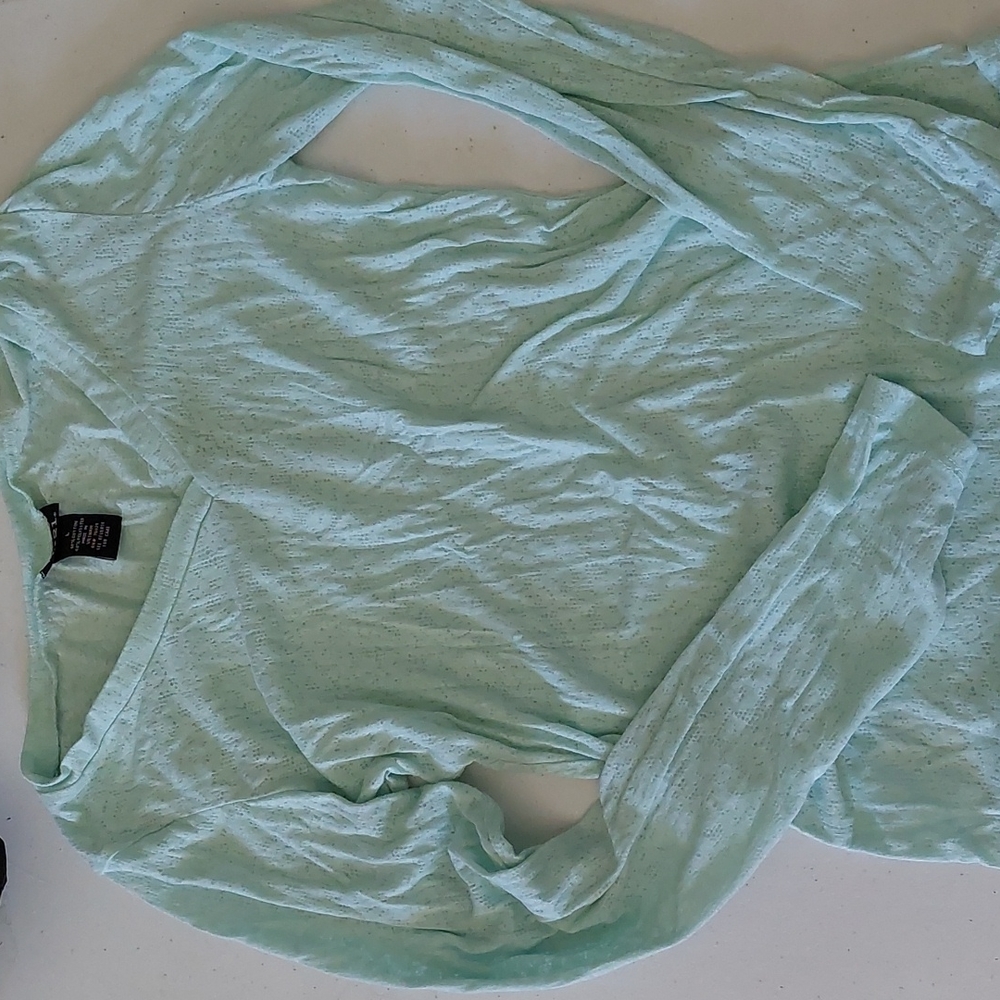 Long sleeve shirt large